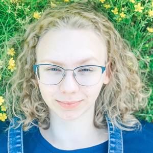 Meet your Posher, Alexandra